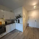 Spacious And Cozy With Balcony